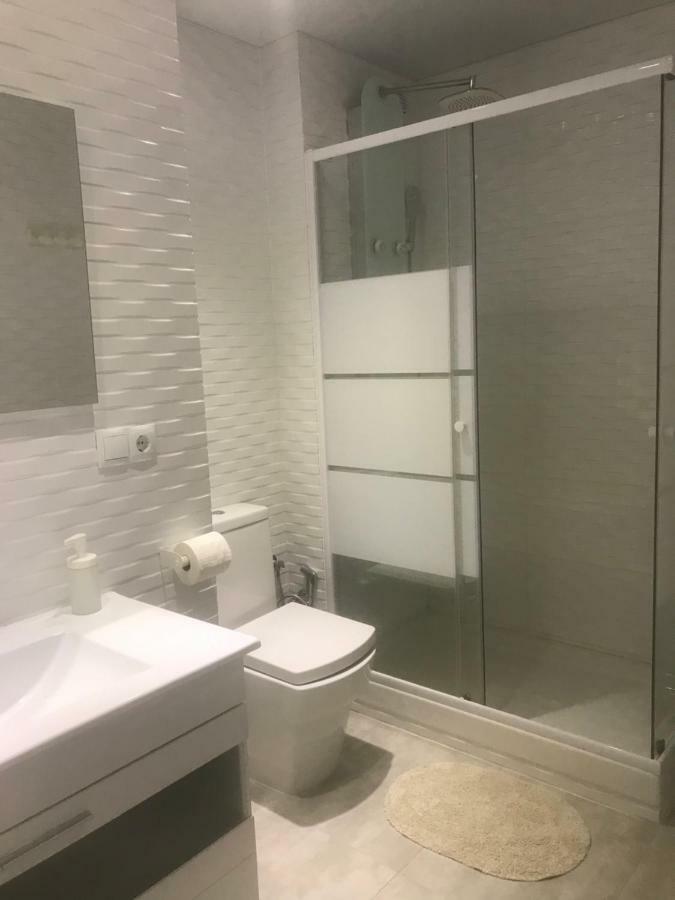 Kamelly Hotel Бадалона Екстериор снимка